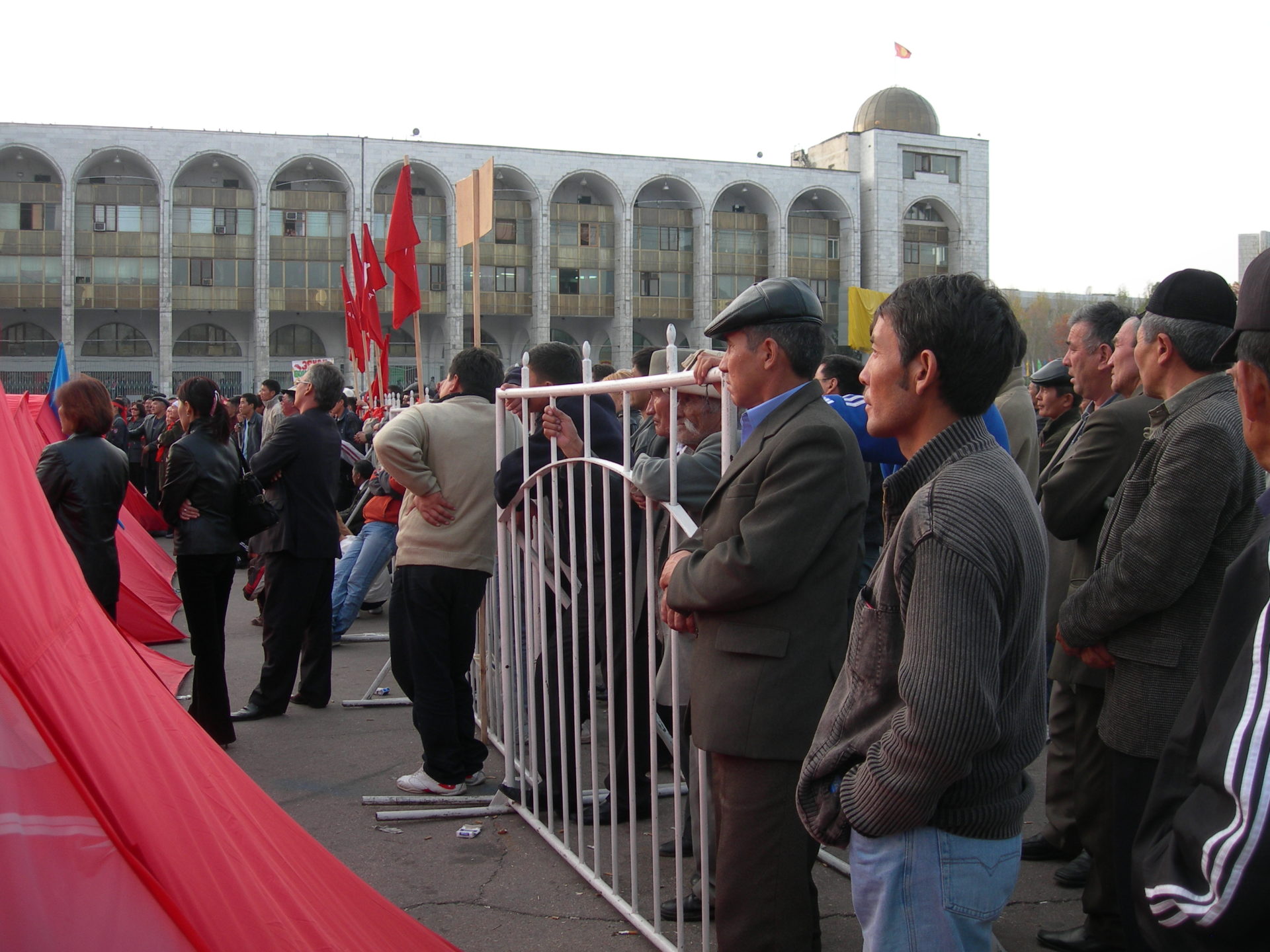 Demonstrasjoner i Bisjkek, Kirgisistan i 2006.